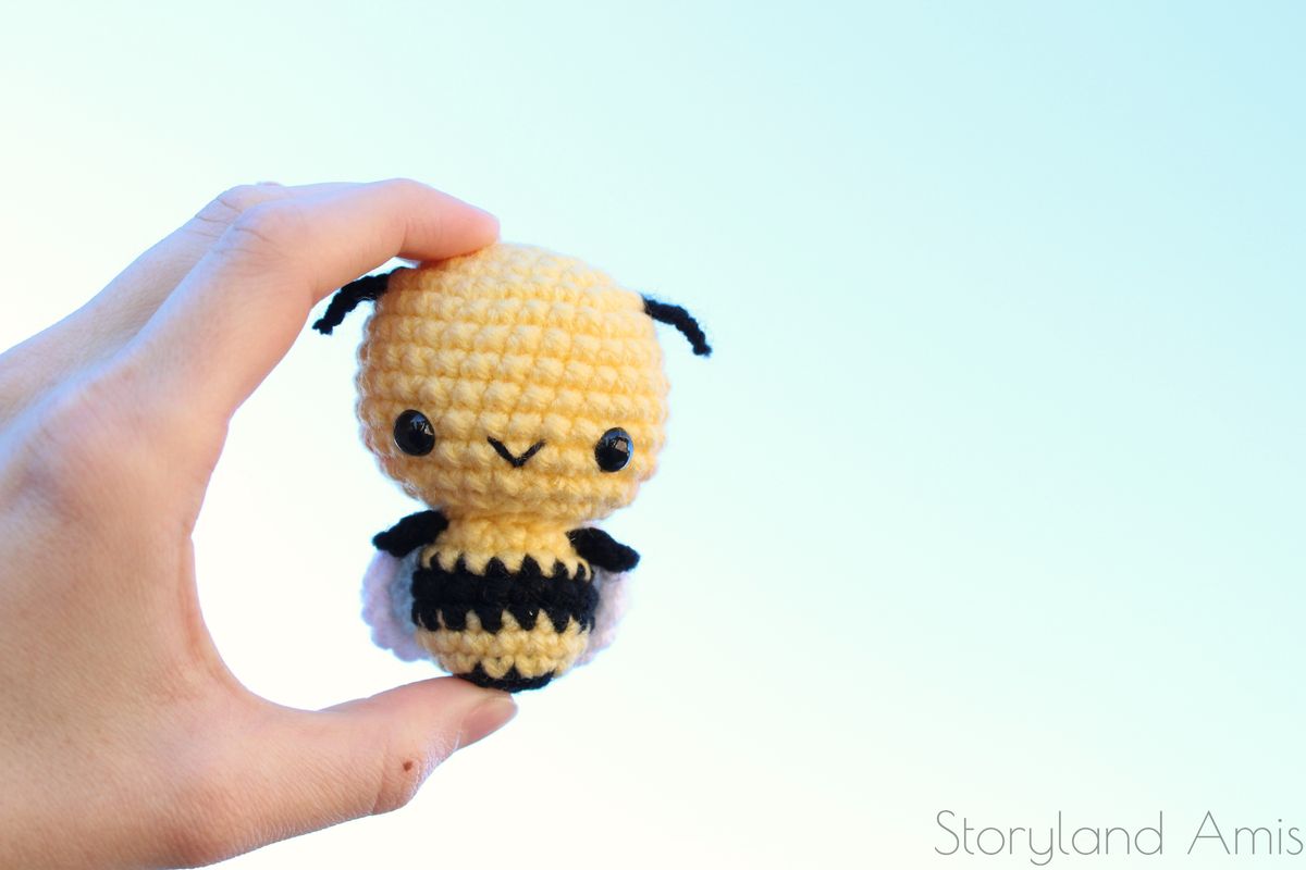 Free Amigurumi Bumble Bee Pattern-Storyland Amis