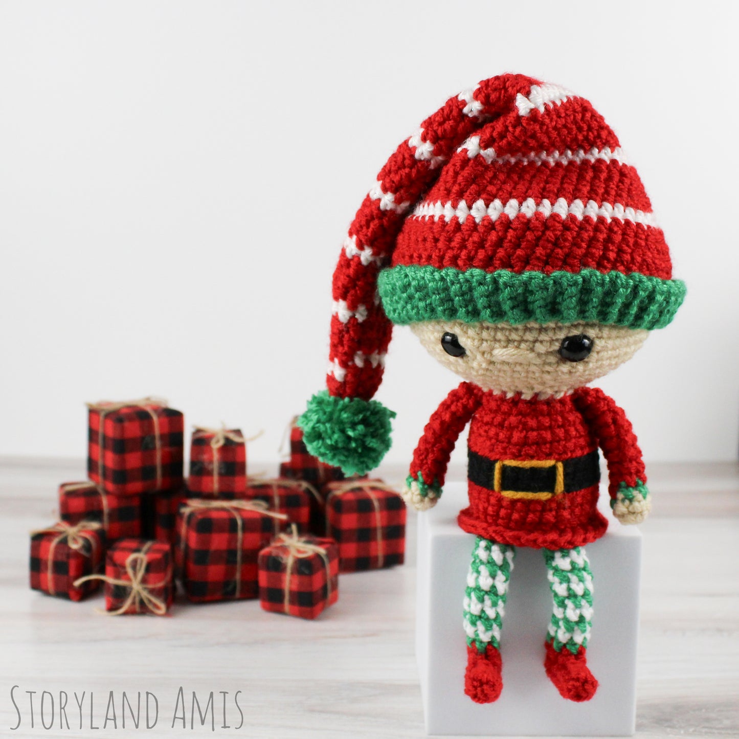 Crochet PATTERN Jingle the Elf Amigurumi