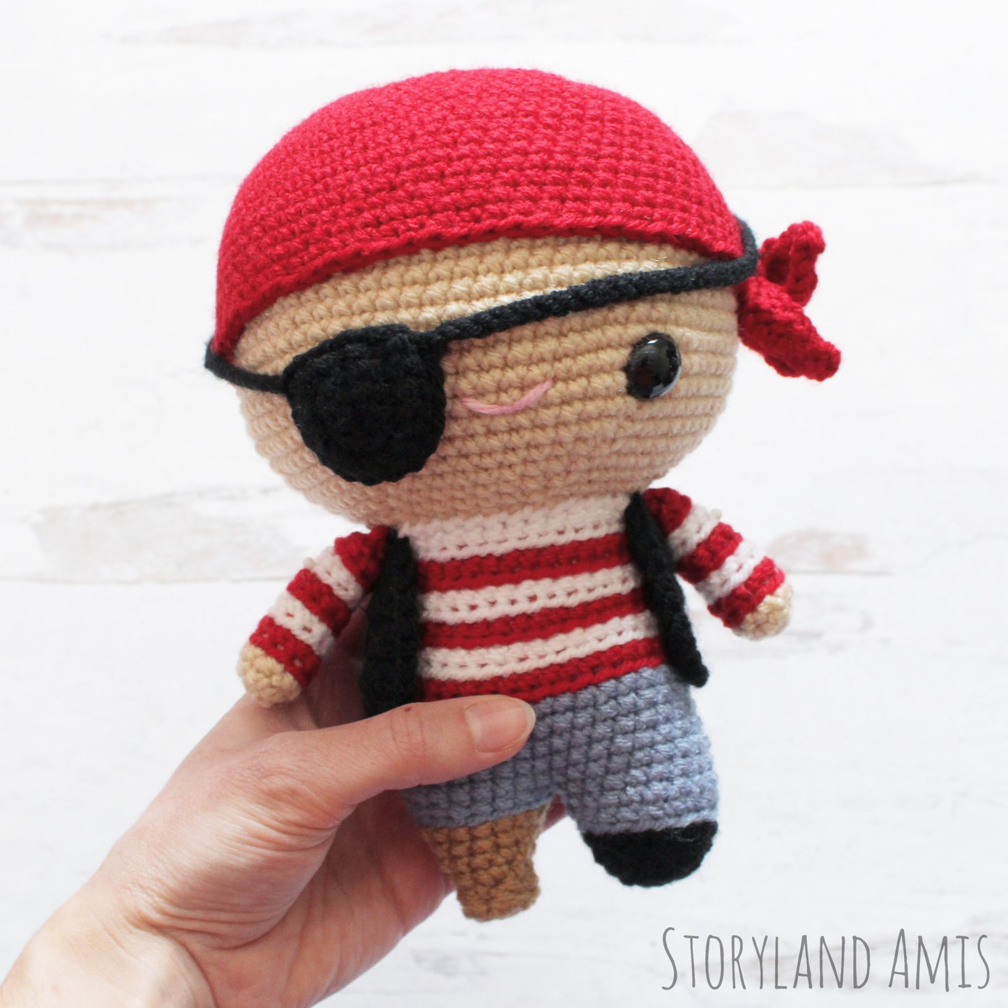 PATTERN Pete the Pirate Amigurumi