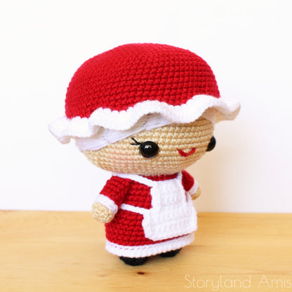 PATTERN Cuddle-Sized Mrs. Claus Amigurumi