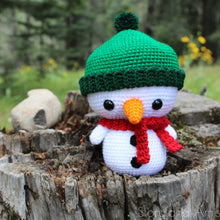 PATTERN Roly the Cuddle-Sized Snowman Amigurumi