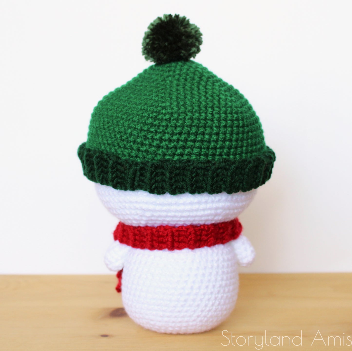 PATTERN Roly the Cuddle-Sized Snowman Amigurumi