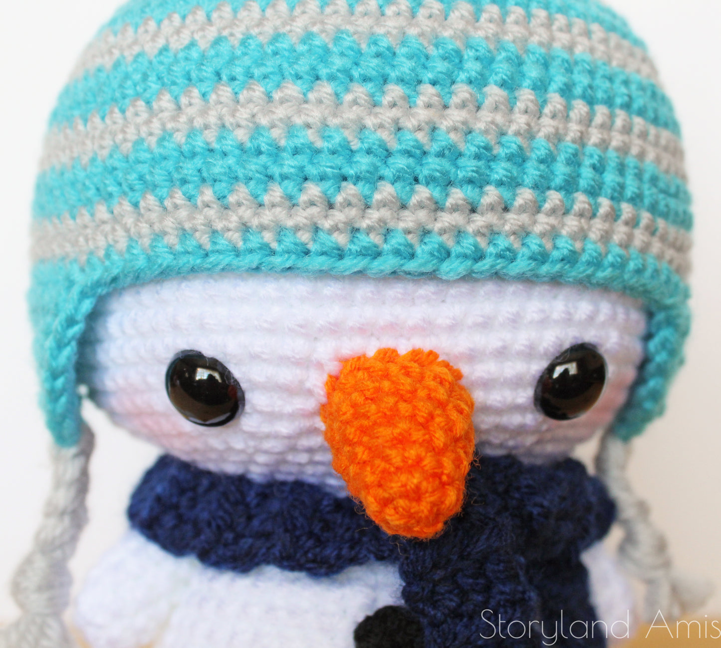 PATTERN Roly the Cuddle-Sized Snowman Amigurumi
