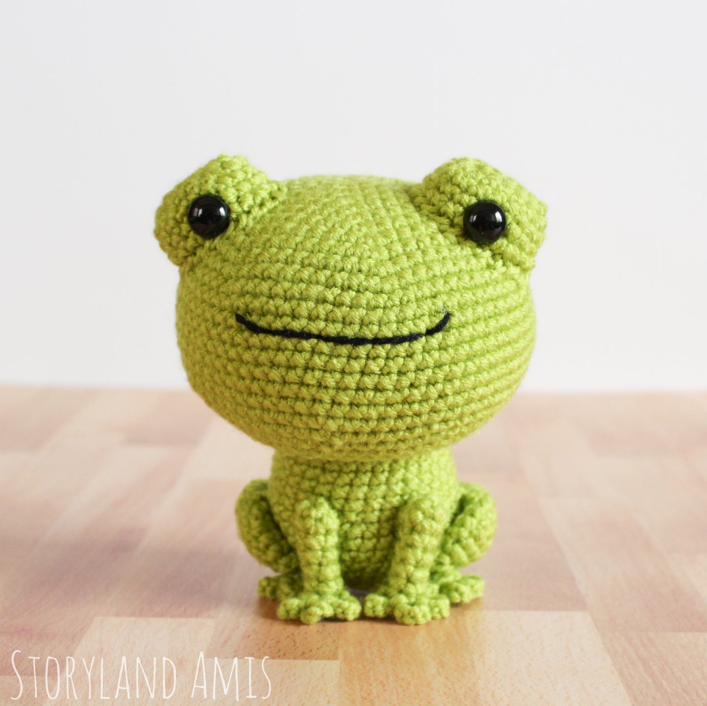 CROCHET PATTERN Ribbert the Frog Amigurumi