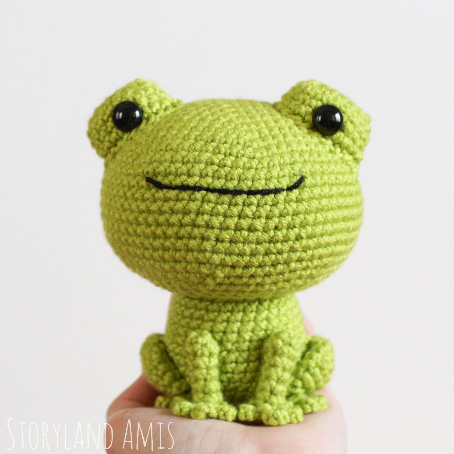 CROCHET PATTERN Ribbert the Frog Amigurumi