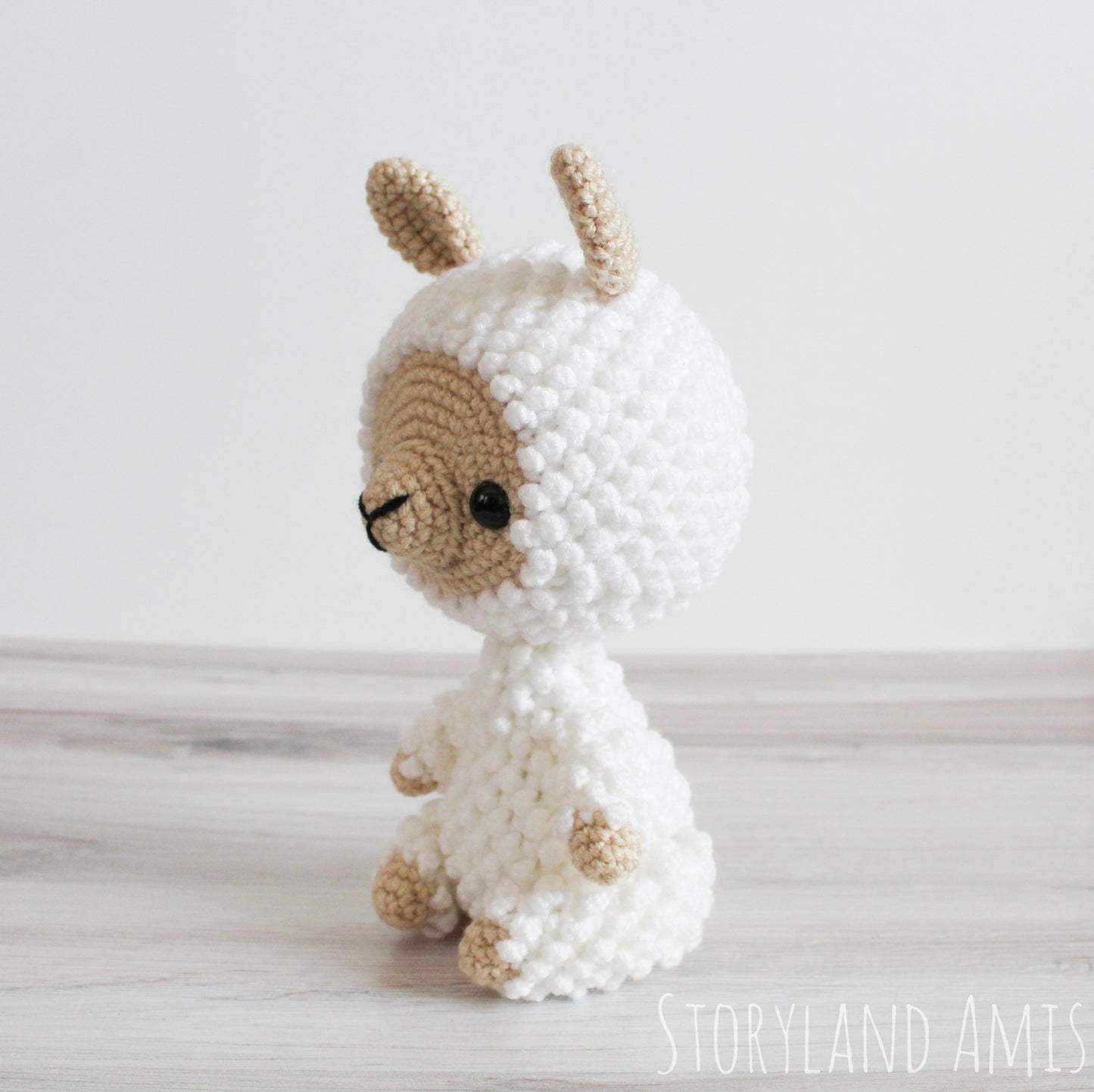 PATTERN Luca the Llama Amigurumi