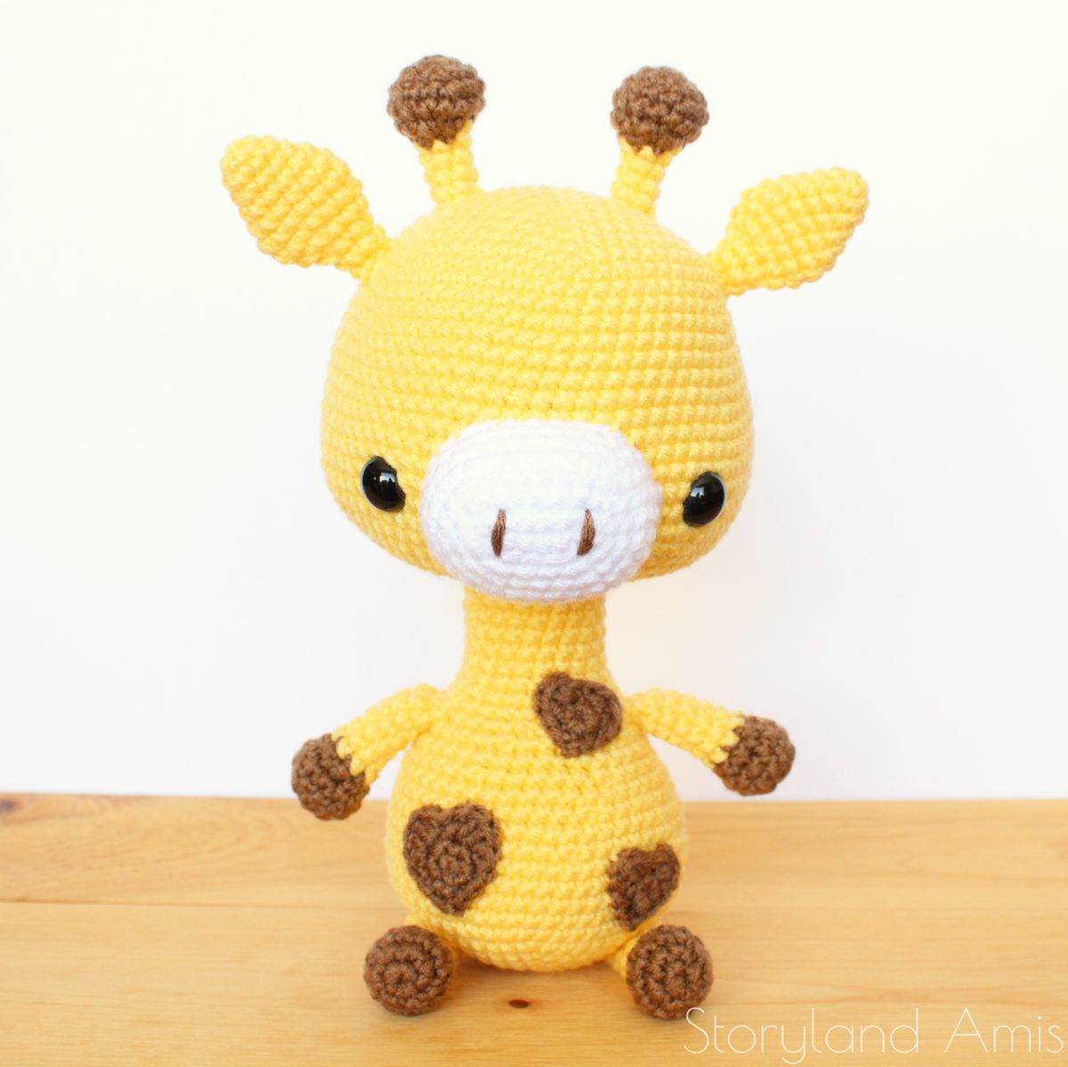 PATTERN Gerald the Cuddle-Sized Giraffe Amigurumi