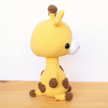 PATTERN Gerald the Cuddle-Sized Giraffe Amigurumi