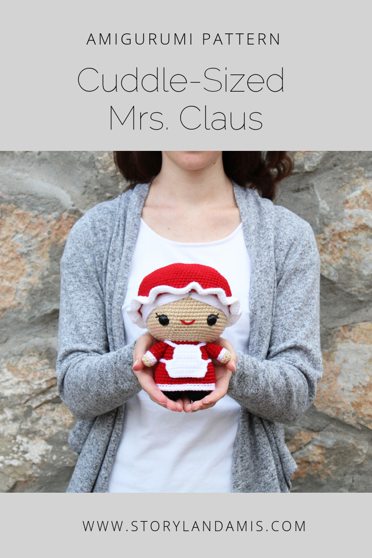 PATTERN Cuddle-Sized Mrs. Claus Amigurumi