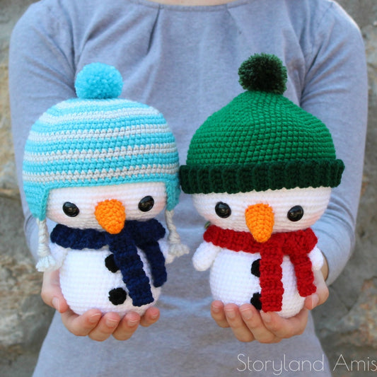 PATTERN Roly the Cuddle-Sized Snowman Amigurumi